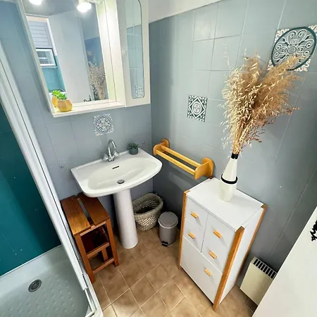With Balcony In Pool&tennis Apartment